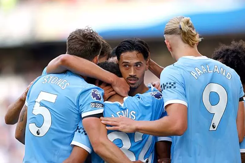 غياب مرموش.. تشكيل مانشستر سيتي المتوقع أمام بيرنلي بالدوري الإنجليزي